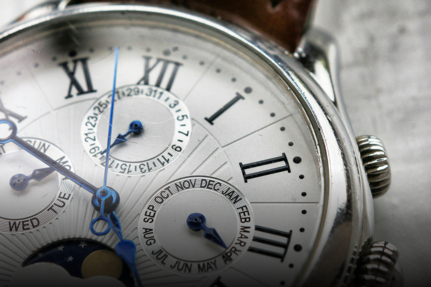 How to Authenticate a Luxury Watch: A Complete Guide to Spotting Fakes