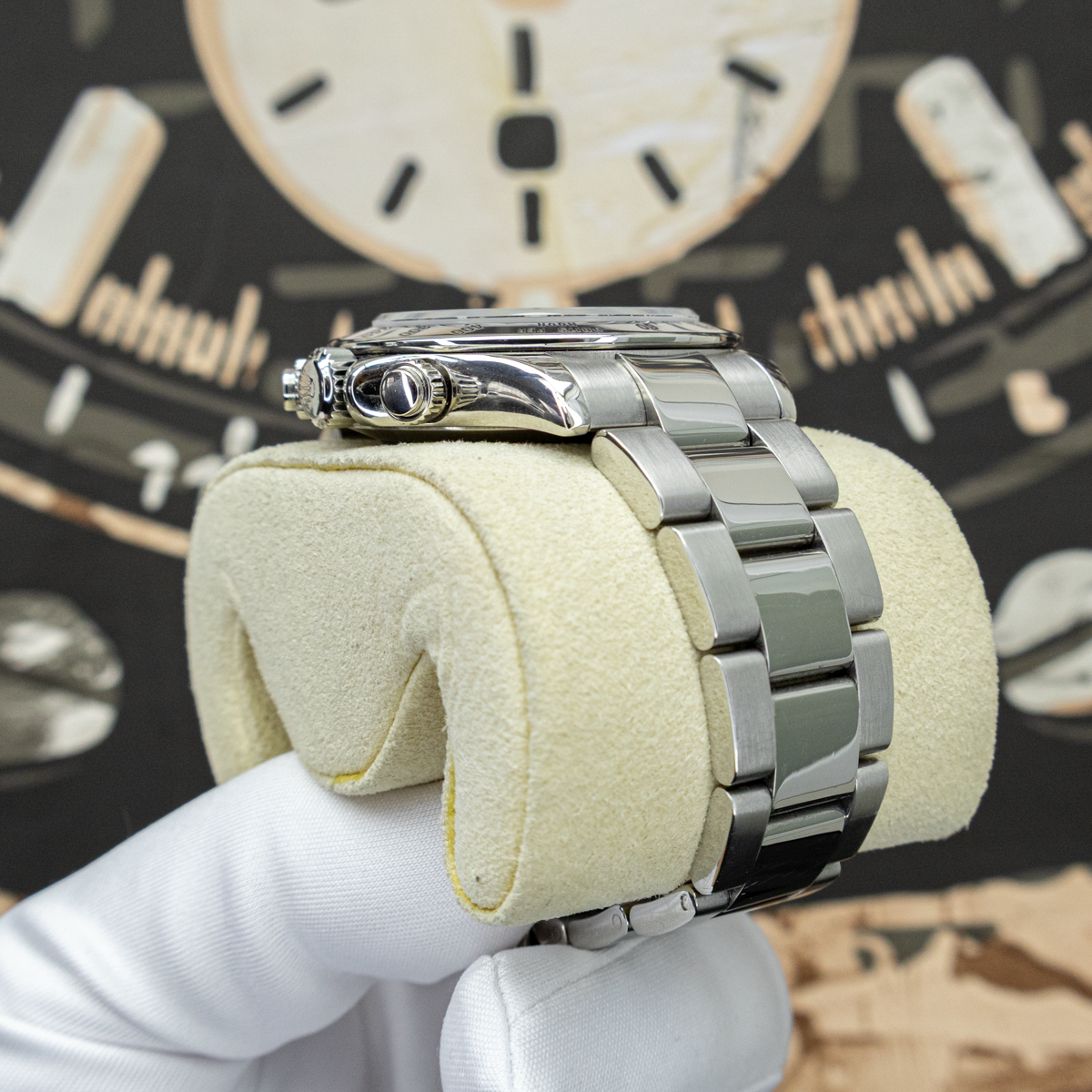 Rolex Cosmograph Daytona 116520 40mm Black Dial Pre-Owned