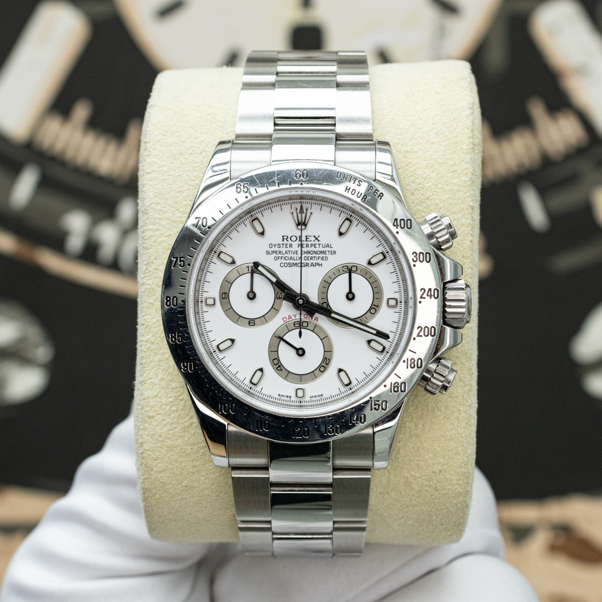 Rolex Cosmograph Daytona 116520 40mm White Dial Pre-Owned