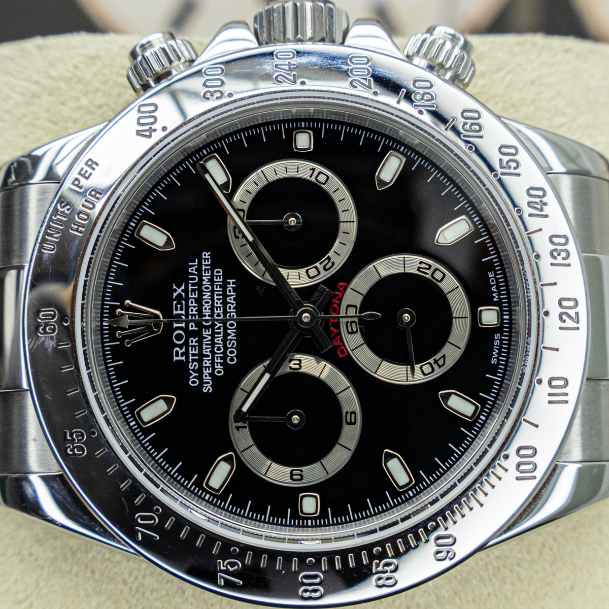 Rolex Cosmograph Daytona 116520 40mm Black Dial Pre-Owned