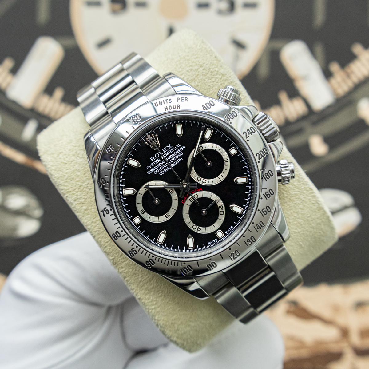 Rolex Cosmograph Daytona 116520 40mm Black Dial Pre-Owned