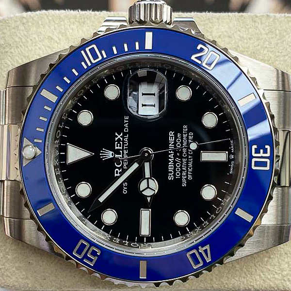 Rolex Submariner Date 41mm 126619LB Black Dial