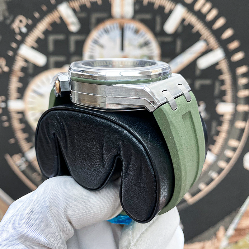 Audemars Piguet Royal Oak Offshore Diver 42mm 15720ST Green Dial