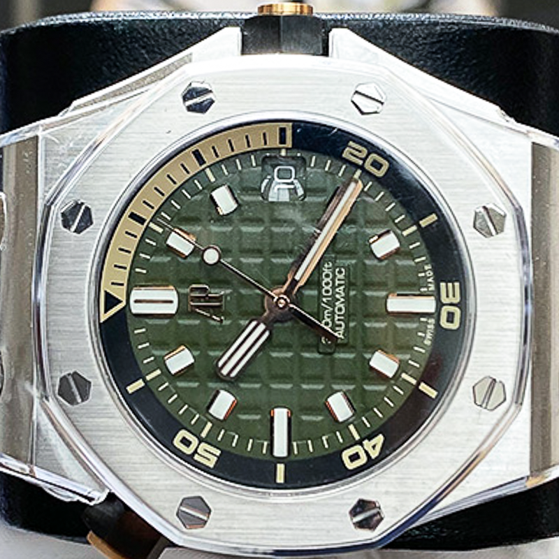 Audemars Piguet Royal Oak Offshore Diver 42mm 15720ST Green Dial