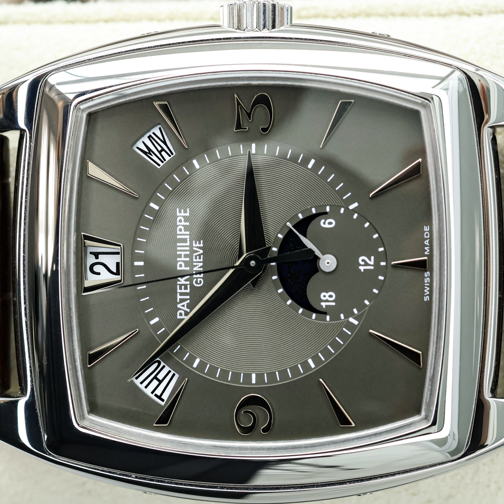 Patek Philippe Complications Gondolo Calendario 5135G 38.5mm Grey Dial Pre-Owned