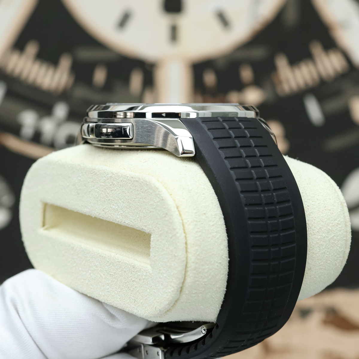Patek Philippe Aquanaut Travel Time 5164A 40.8mm Black Dial Pre-Owned