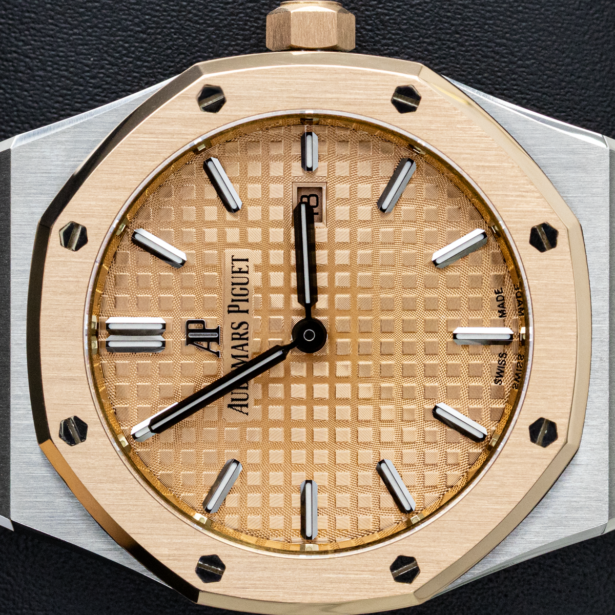 Audemars Piguet Royal Oak Quartz 67650SR 33mm Pink Dial Pre-Owned