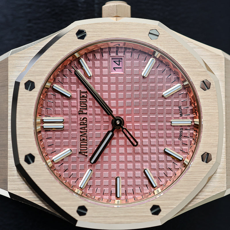 Audemars Piguet Royal Oak Self-Winding 77450OR.OO.1361OR.01 34mm Pink Dial
