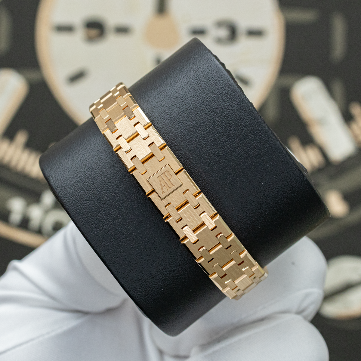Audemars Piguet 2026 Royal Oak Mini Quartz 67630OR 23mm Diamond-Set Onyx Dial