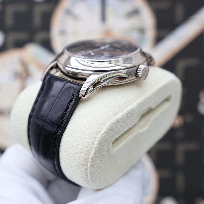 Patek Philippe Annual Calendar Complication 40mm 5205G-010 Black/Grey Dial on Deployment Buckle Pre-Owned