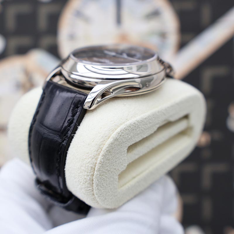 Patek Philippe Annual Calendar Complication 40mm 5205G-010 Black/Grey Dial on Deployment Buckle Pre-Owned