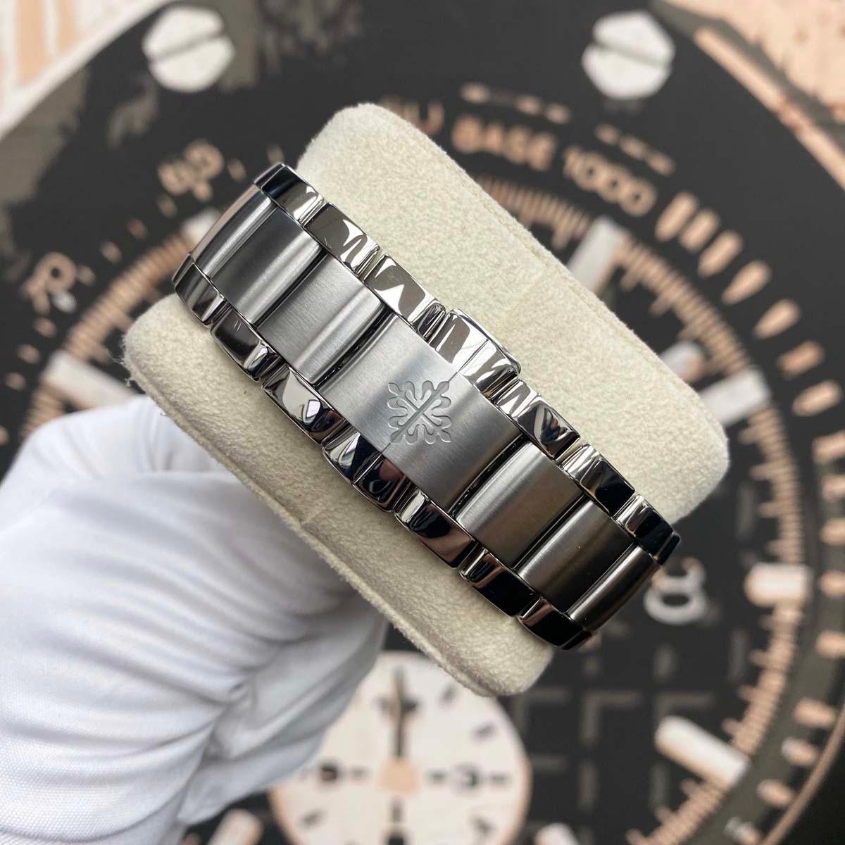 Patek Philippe Complications Self-Winding 42mm 5905-1A-001 Green Dial - Gotham Trading
