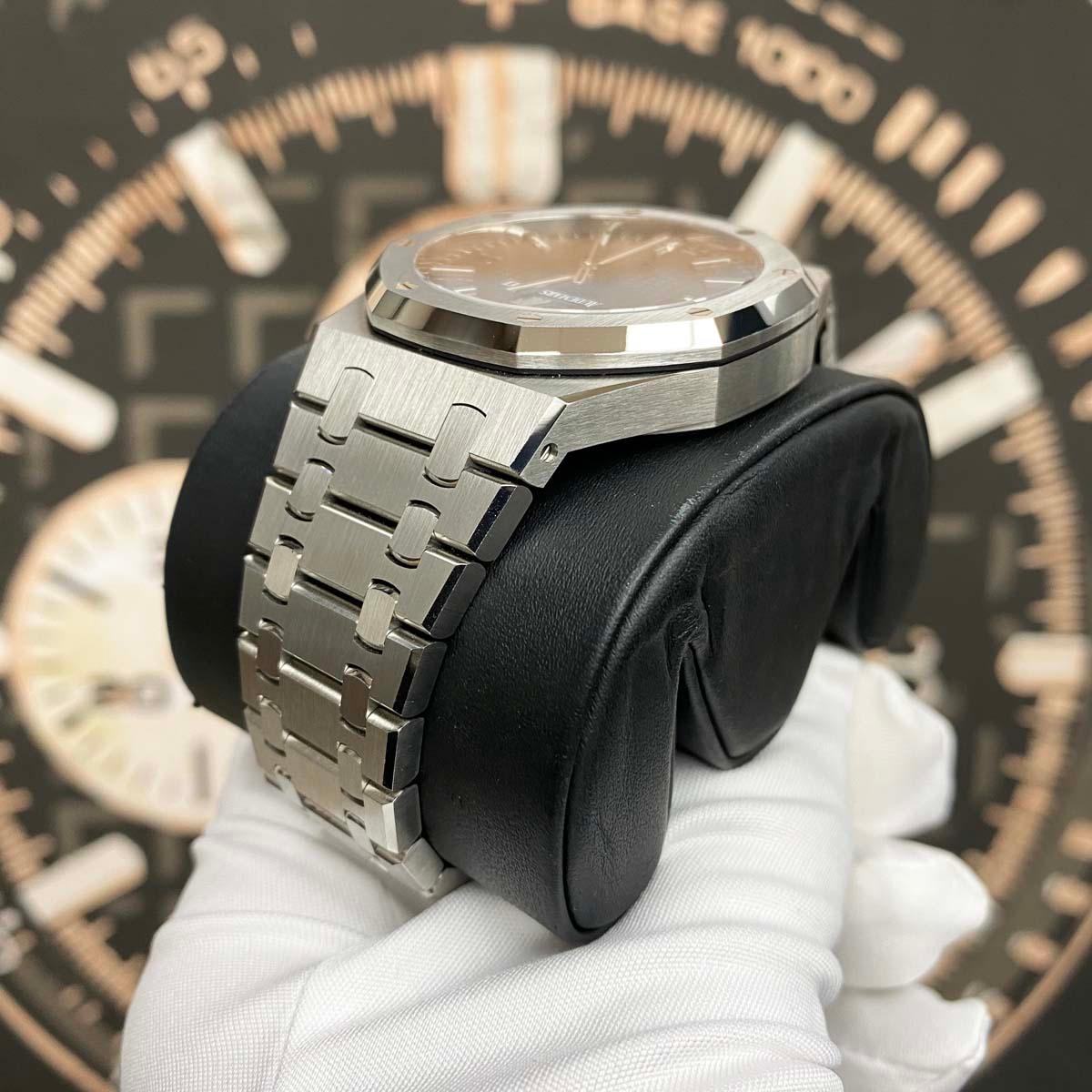 Audemars Piguet Royal Oak 41mm 15500ST.OO.1220ST.03 Black Dial Unworn Condition - Gotham Trading