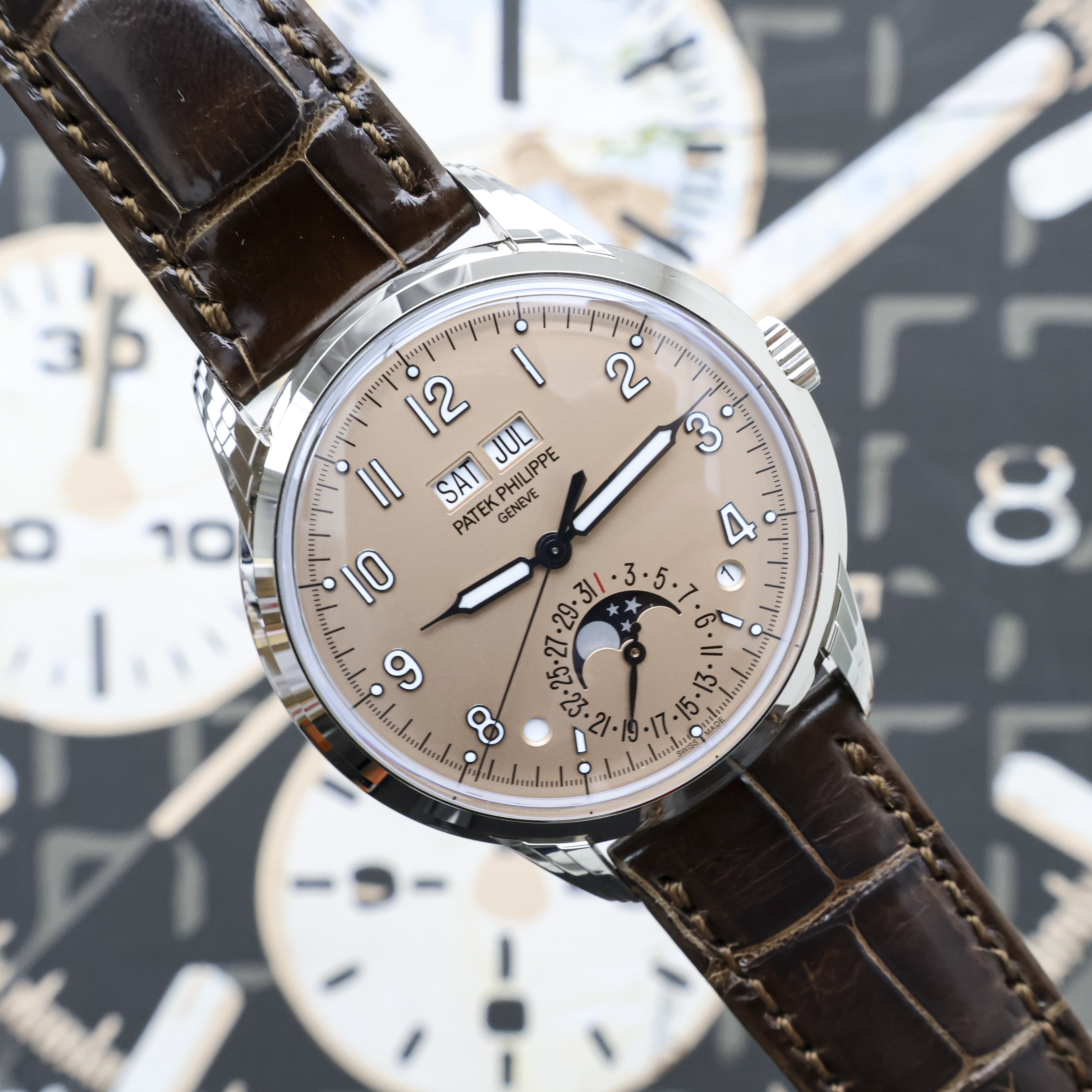 Patek Philippe Grand Complications Perpetual Calendar 40mm 5320G Salmon Dial