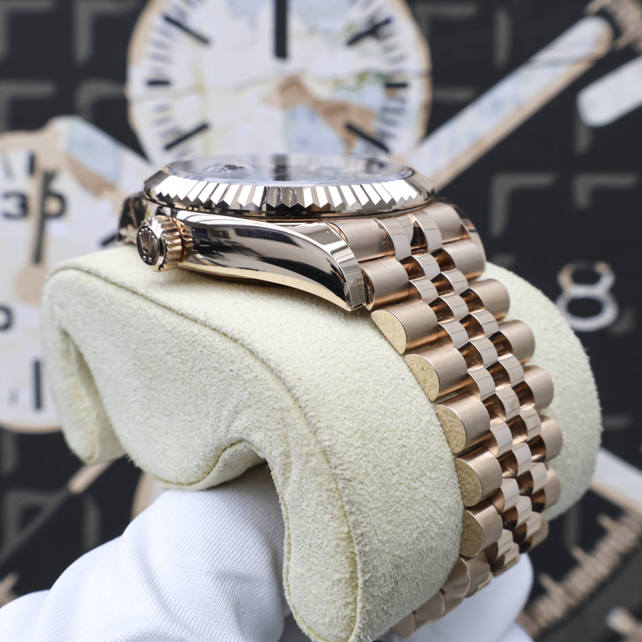 Rolex 2025 Sky-Dweller 42mm Blue Dial Rose Gold Jubilee 336935