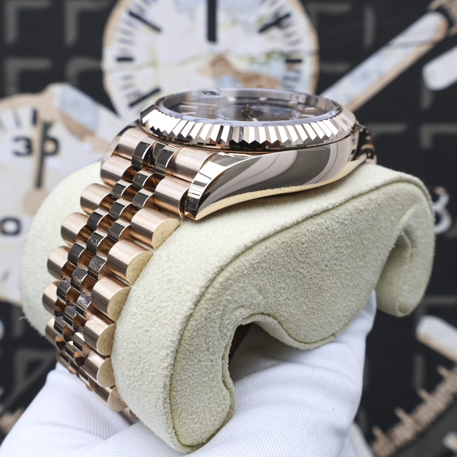 Rolex 2025 Sky-Dweller 42mm Blue Dial Rose Gold Jubilee 336935