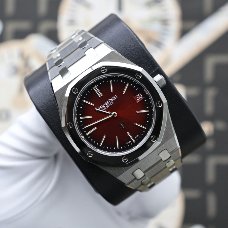 Audemars Piguet Royal Oak Jumbo Extra-Thin 16202XT.OO.1240XT.01 Smoked Burgundy Dial