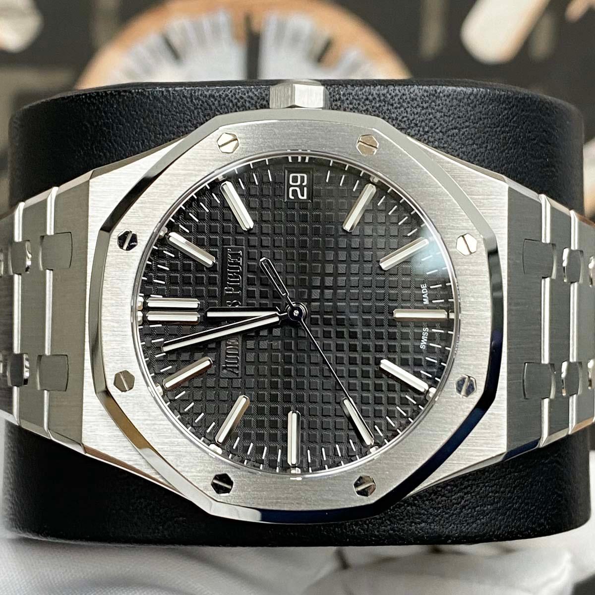Audemars Piguet Royal Oak Self-Winding 41mm 15510ST.OO.1320ST.07 Black Dial 2023 - Gotham Trading