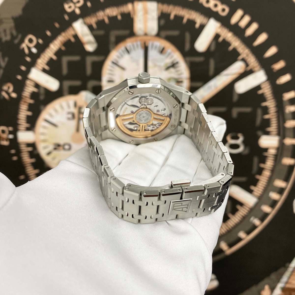 Audemars Piguet Royal Oak Self-Winding 41mm 15510ST.OO.1320ST.07 Black Dial 2023 - Gotham Trading