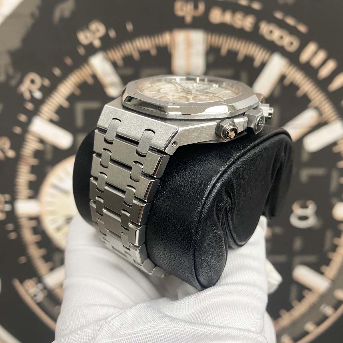Audemars Piguet Royal Oak Chronograph 41mm 26320ST White Dial Pre-Owned - Gotham Trading