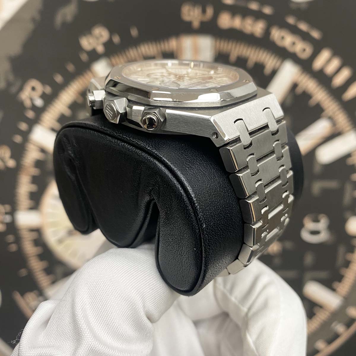 Audemars Piguet Royal Oak Chronograph 41mm 26320ST White Dial Pre-Owned - Gotham Trading