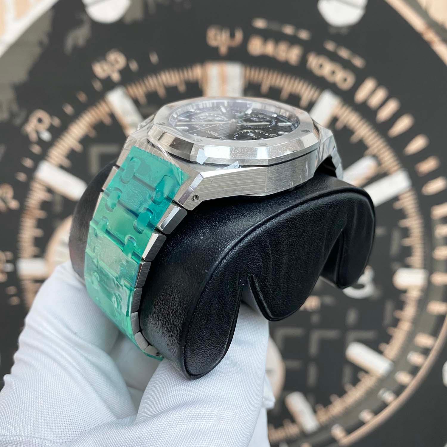 Audemars Piguet Royal Oak 41mm 26240ST.OO.1320ST.06 Black Dial - Gotham Trading