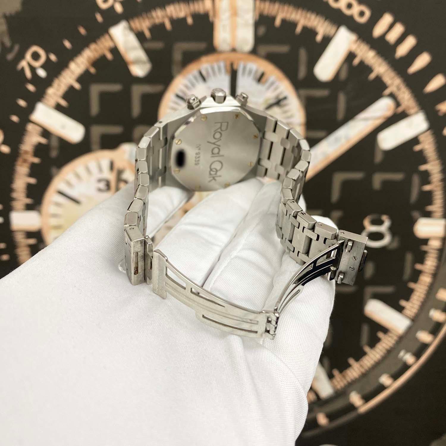Audemars Piguet Royal Oak Chronograph 39mm 25860ST.OO.1110ST.01 White Dial Pre-Owned - Gotham Trading