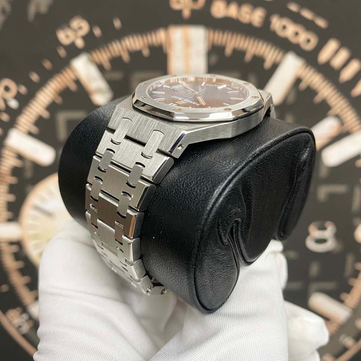 Audemars Piguet Royal Oak Quartz 33mm 67650ST.OO.1261ST.01 Black Dial Pre-Owned - Gotham Trading