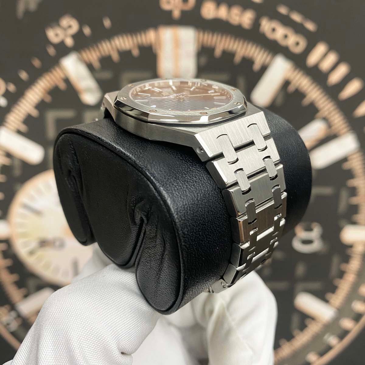 Audemars Piguet Royal Oak Quartz 33mm 67650ST.OO.1261ST.01 Black Dial Pre-Owned - Gotham Trading