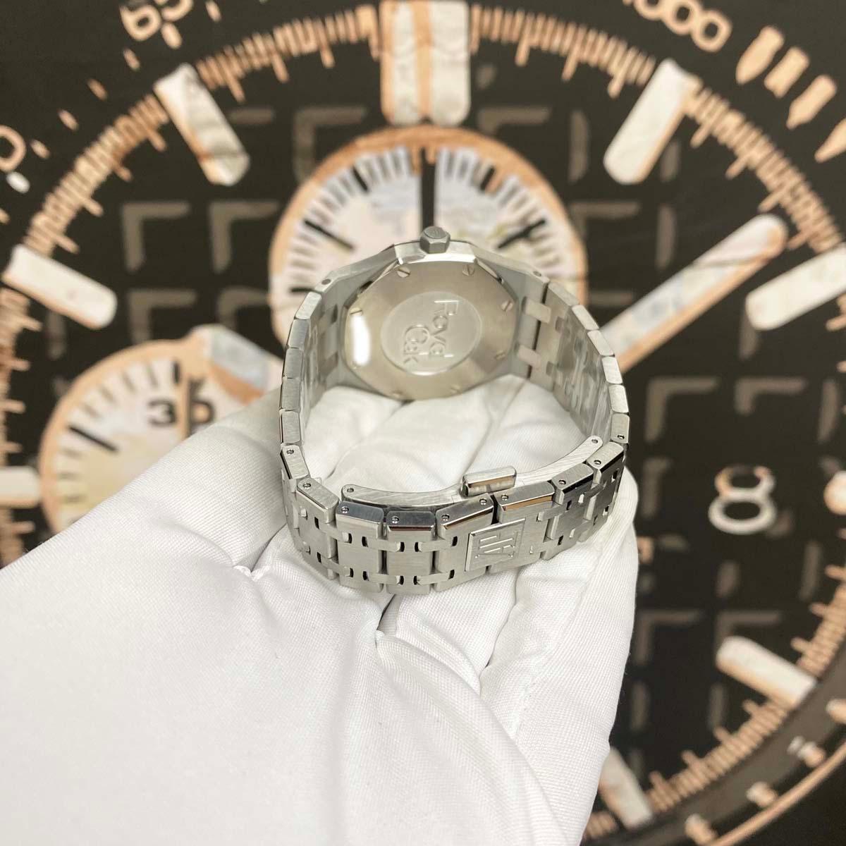 Audemars Piguet Royal Oak Quartz 33mm 67650ST.OO.1261ST.01 Black Dial Pre-Owned - Gotham Trading