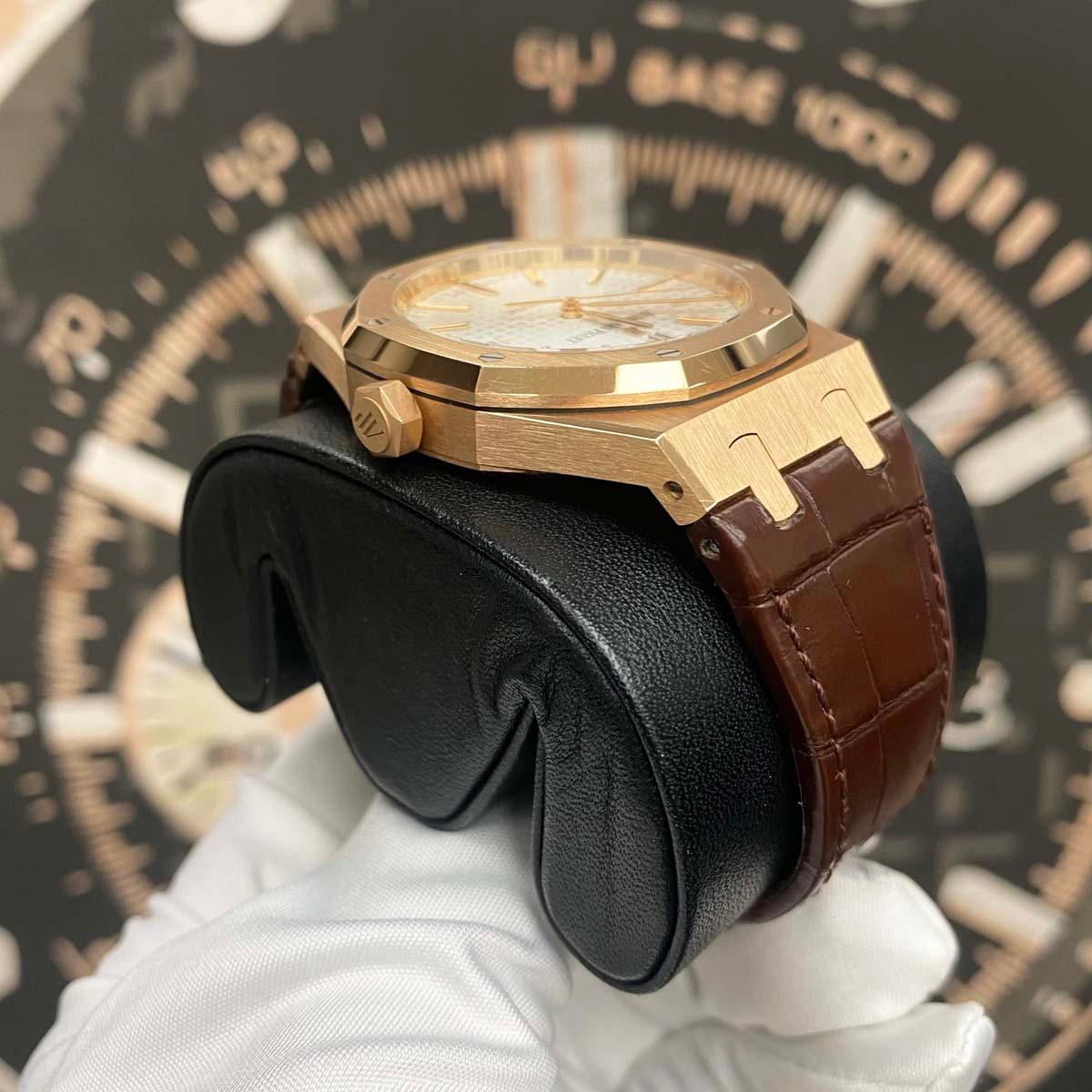 Audemars Piguet Royal Oak 41mm 15400OR.OO.D088CR.01 White Dial Pre-Owned - Gotham Trading