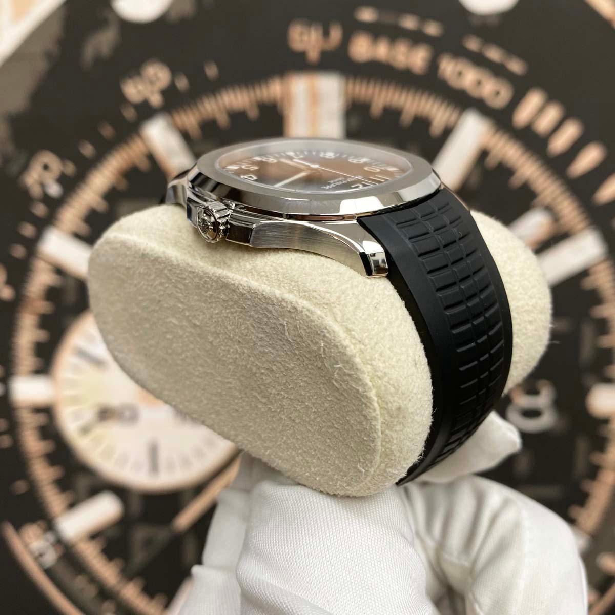 Patek Philippe Aquanaut 40mm 5167A Black Dial New Old Stock - Gotham Trading