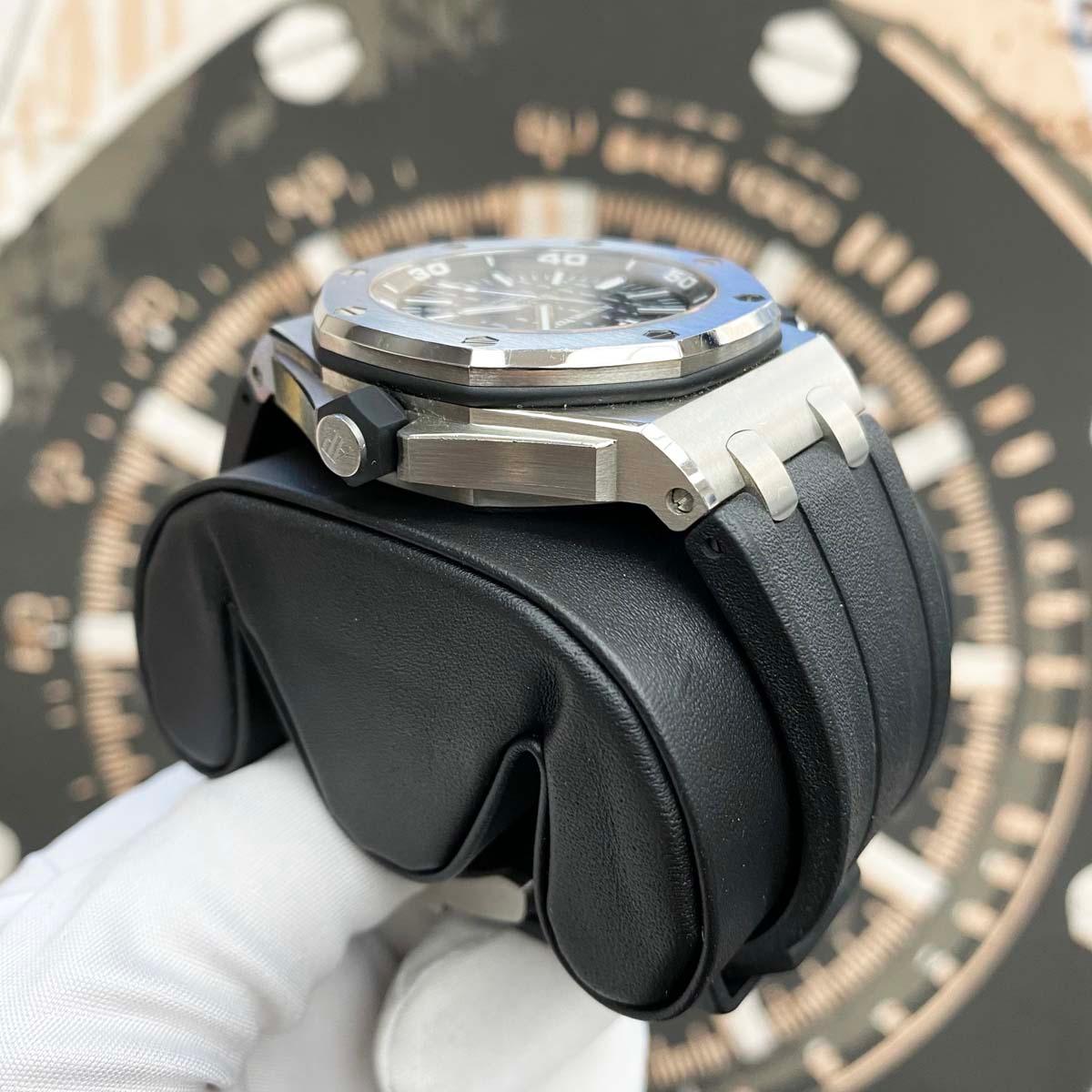 Audemars Piguet Royal Oak Offshore Diver Full Set 42mm 15710ST.OO.A002CA.01 Black Dial Pre-Owned - Gotham Trading