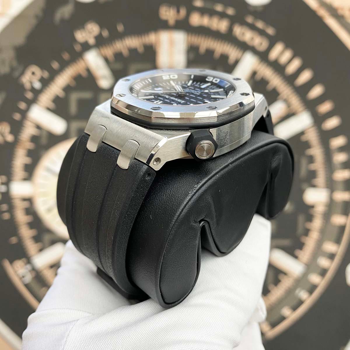 Audemars Piguet Royal Oak Offshore Diver Full Set 42mm 15710ST.OO.A002CA.01 Black Dial Pre-Owned - Gotham Trading