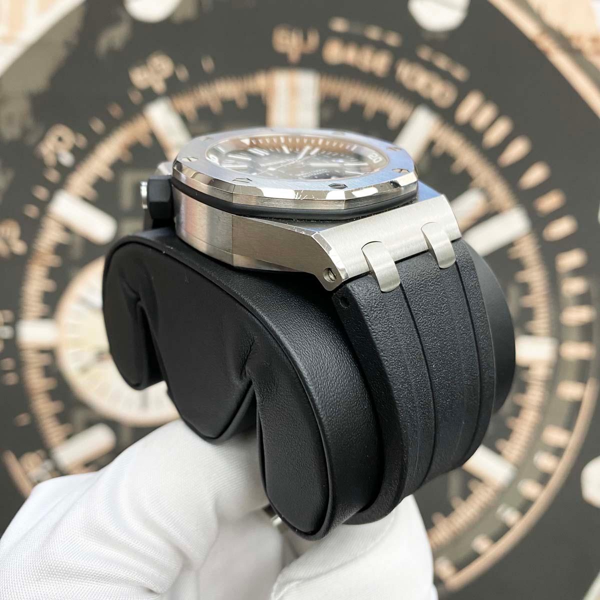Audemars Piguet Royal Oak Offshore Diver Full Set 42mm 15710ST.OO.A002CA.01 Black Dial Pre-Owned - Gotham Trading