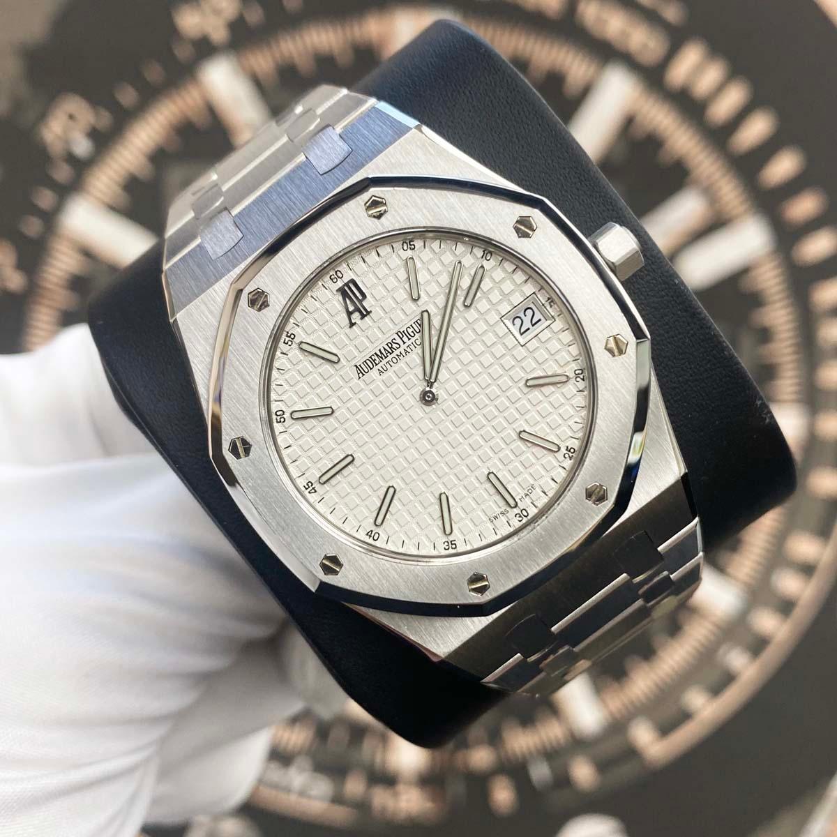 Audemars Piguet Royal Oak "Jumbo" Extra-Thin 39mm 15202ST.OO.0944ST.01 White Dial Pre-Owned - Gotham Trading