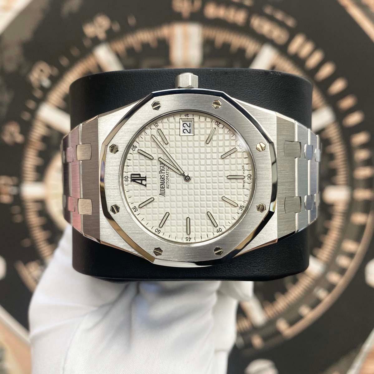 Audemars Piguet Royal Oak "Jumbo" Extra-Thin 39mm 15202ST.OO.0944ST.01 White Dial Pre-Owned - Gotham Trading