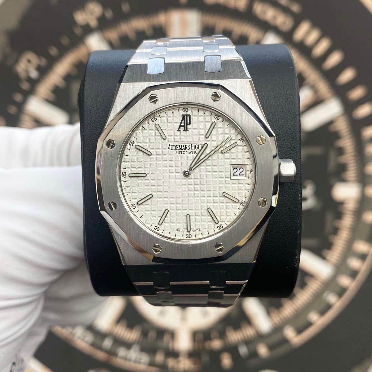 Audemars Piguet Royal Oak "Jumbo" Extra-Thin 39mm 15202ST.OO.0944ST.01 White Dial Pre-Owned - Gotham Trading