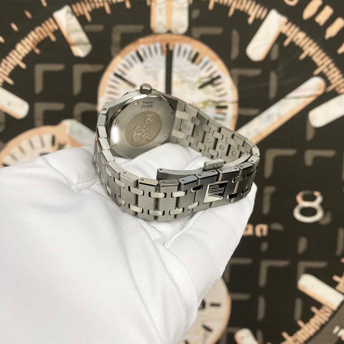 Audemars Piguet Limited Edition Royal Oak Quartz 33mm 67651IP Blue Dial Pre-Owned - Gotham Trading
