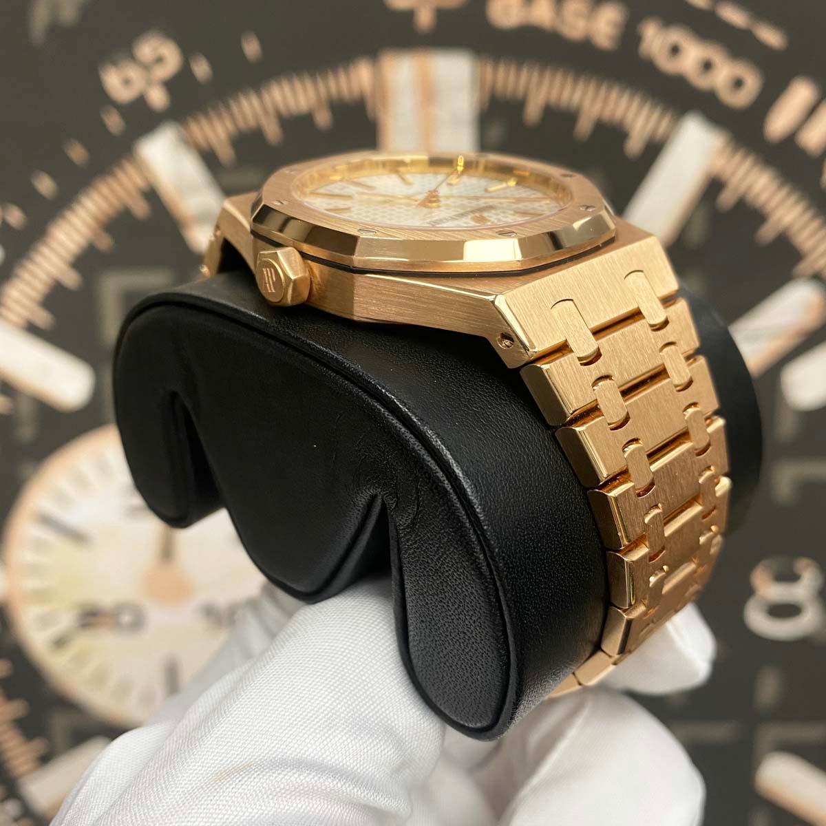 Audemars Piguet Royal Oak 41mm 15400OR.OO.1220OR.02 White Dial Pre-Owned - Gotham Trading
