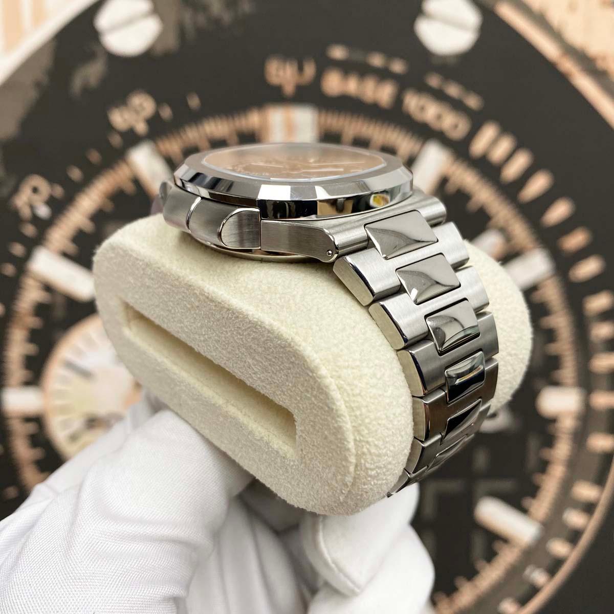 Patek Philippe Nautilus Travel Time Chronograph 40mm 5990/1A Black Dial Pre-Owned - Gotham Trading