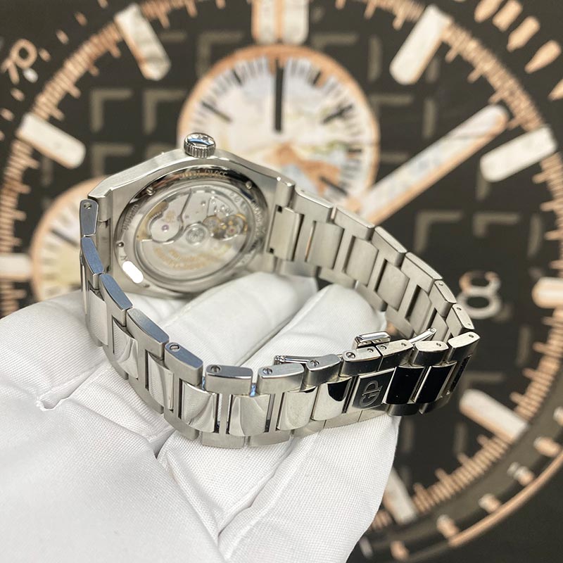 Girard Perregaux 2023 Laureato Green Dial 81010-11-3153-1CM Pre-Owned - Gotham Trading