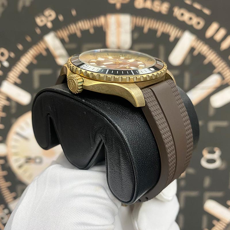 Breitling 2022 Superocean Automatic 44mm N17376 Pre-Owned - Gotham Trading