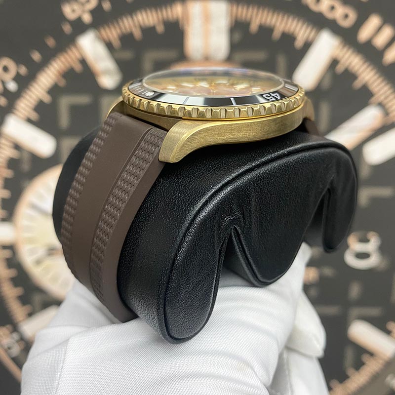 Breitling 2022 Superocean Automatic 44mm N17376 Pre-Owned - Gotham Trading