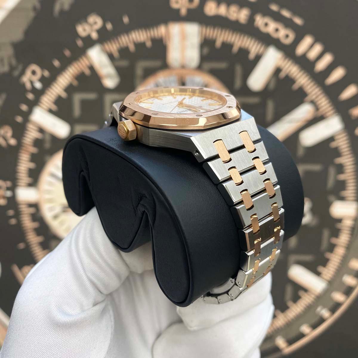 Audemars Piguet Royal Oak 37mm 15450SR.OO.1256SR.01 Silver Dial Pre-Owned - Gotham Trading