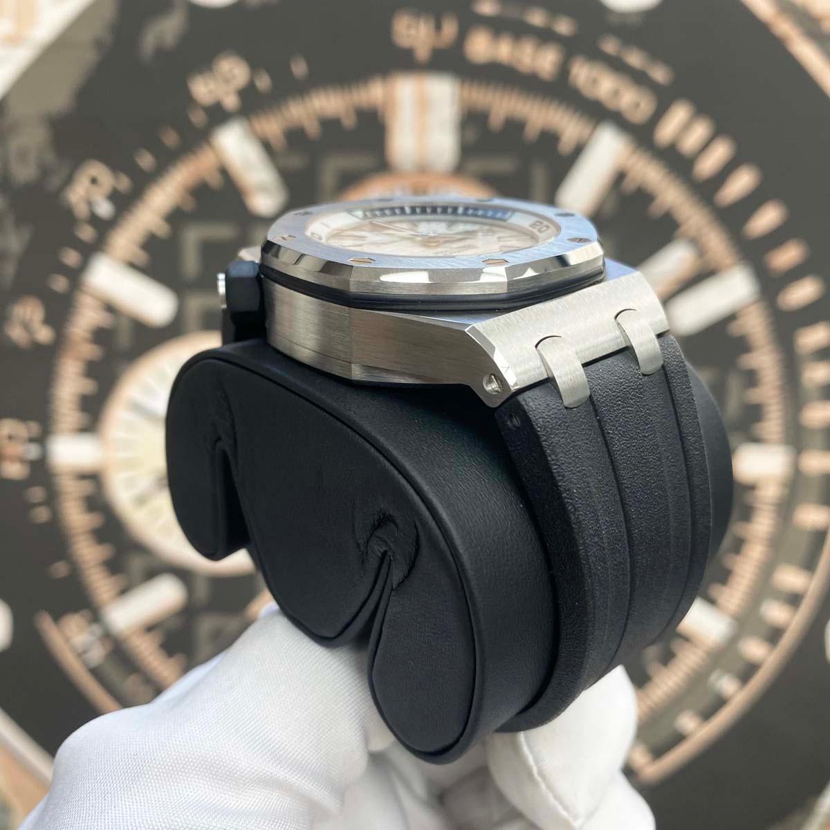 Audemars Piguet Royal Oak Offshore Diver 42mm 15710ST White / Black Dial Pre-Owned - Gotham Trading