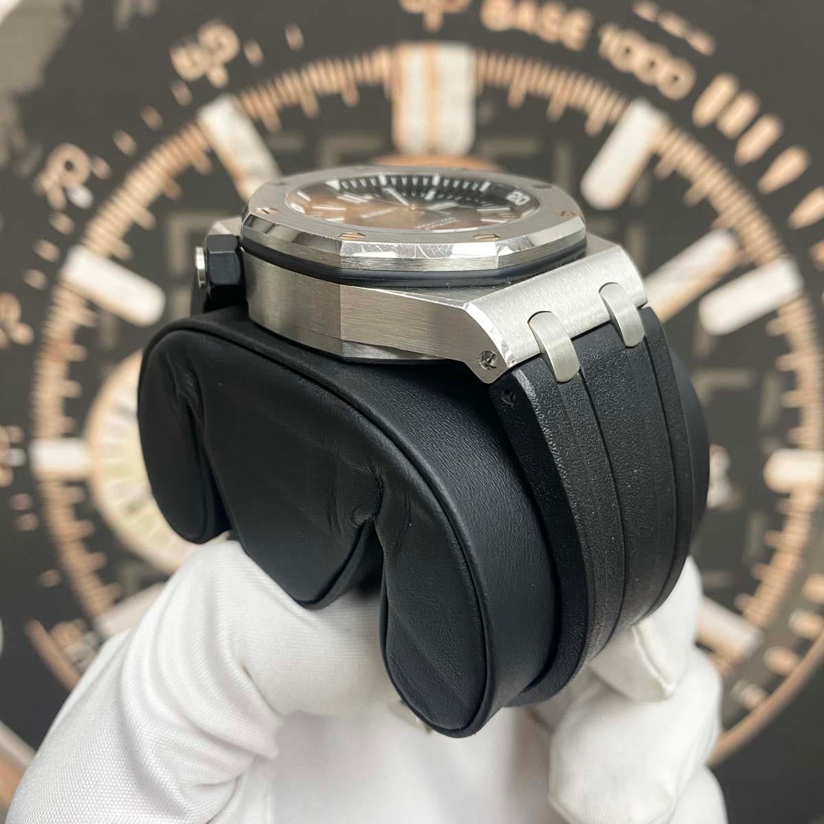 Audemars Piguet Royal Oak Offshore Diver 42mm 15703ST Black Dial Pre-Owned - Gotham Trading