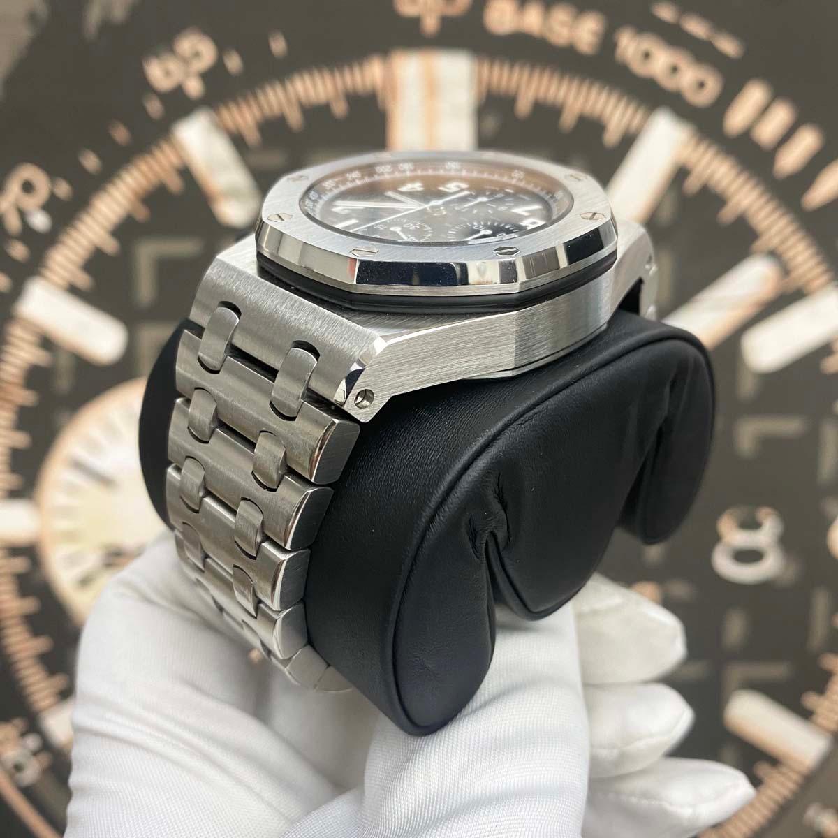 Audemars Piguet Royal Oak Offshore Chronograph 42mm 26170ST On Bracelet Black Dial Pre-Owned - Gotham Trading