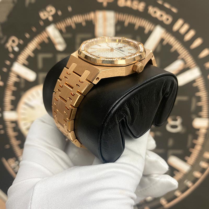 Audemars Piguet Royal Oak Selfwinding 34mm 77451OR.ZZ.1361OR.03 White Dial
