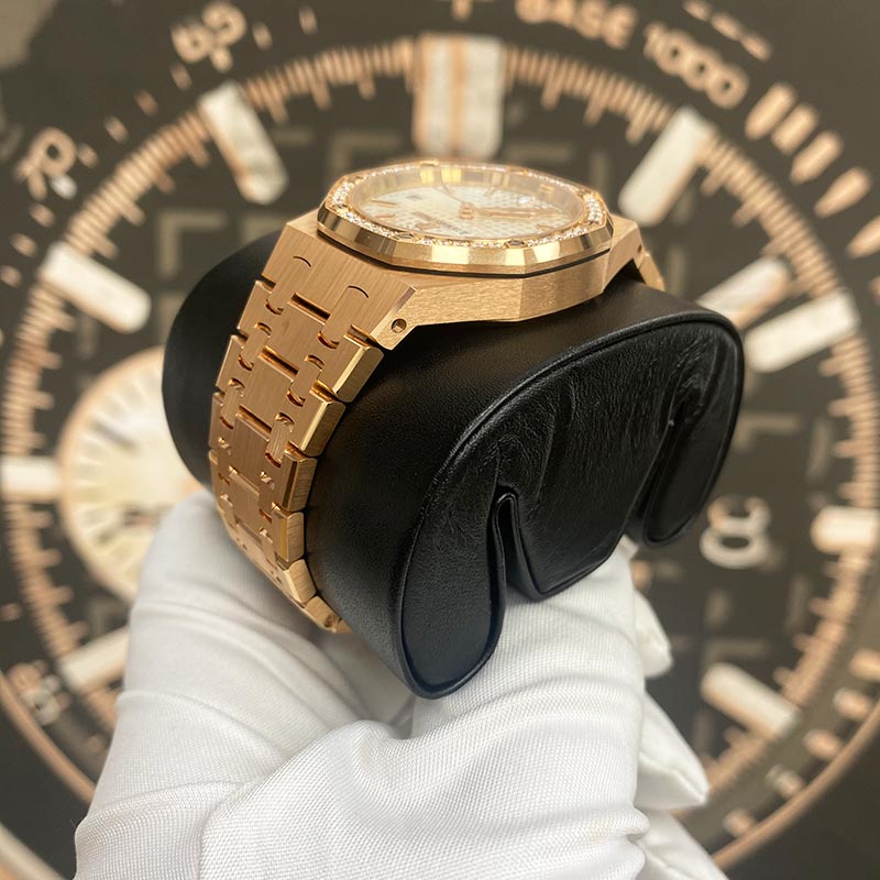 Audemars Piguet Royal Oak Selfwinding 34mm 77451OR.ZZ.1361OR.03 White Dial